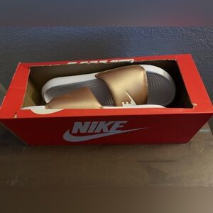 Nike Victori One Women's Slide Sandals Metallic Red Bronze White Size 9